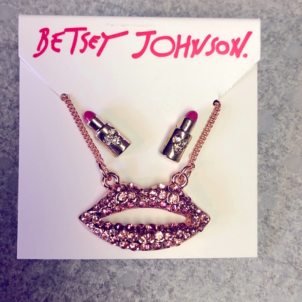 Betsey Johnson Rose Gold Tone Crystal Encrusted Lip Necklace & Lipstick Studs - Picture 2 of 10